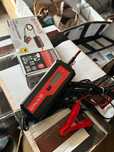 Încărcător baterie auto redresor