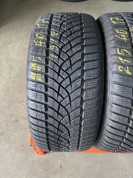 Anvelope iarna 215/40/17 Goodyear Ultra Grip Performance 215 40 17 R17