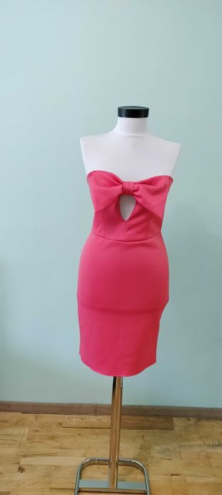 Официална рокля без презрамки