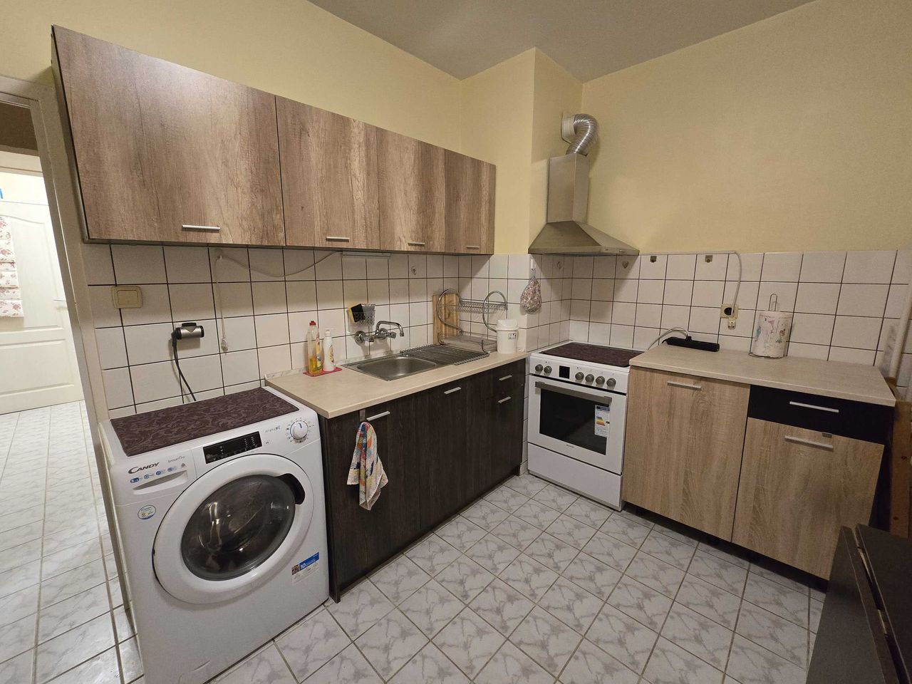 Дава се под наем Едностаен апартамент в София, Света Троица - 44 кв.м за 459 € - Снимка #3
