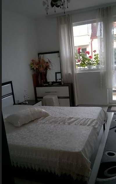 Дава се под наем Двустаен апартамент в Бургас, Възраждане - 64 кв.м за 225 € - Снимка #1