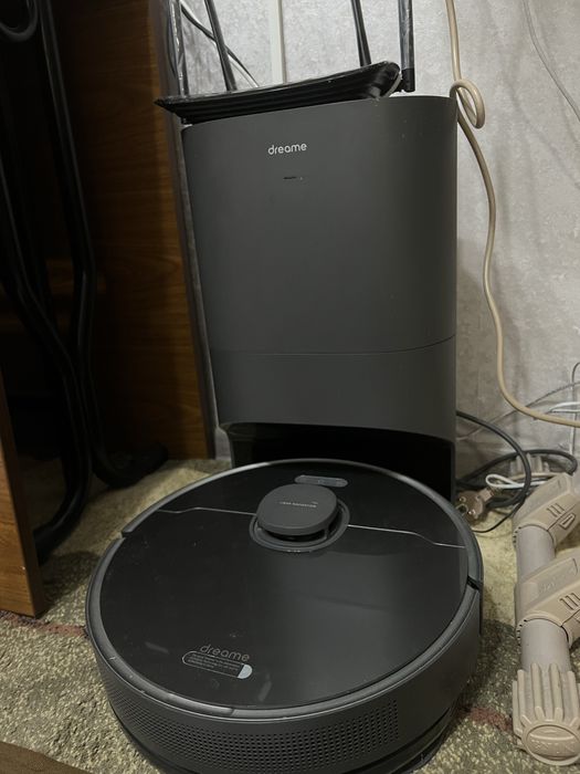 Продам робот пылесос