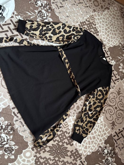 Рокля с леопардови ръкави+колан