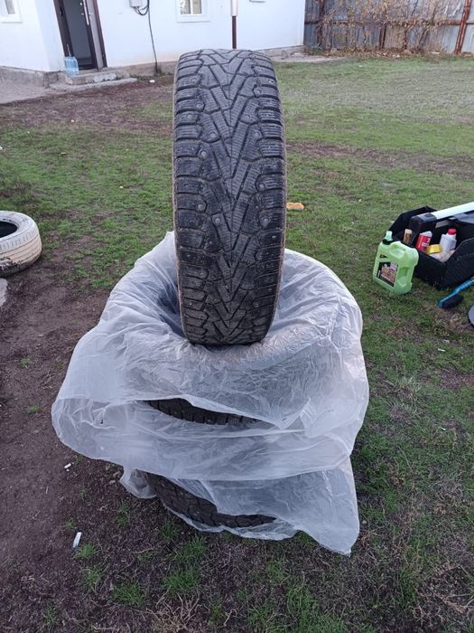 Продам шины перели