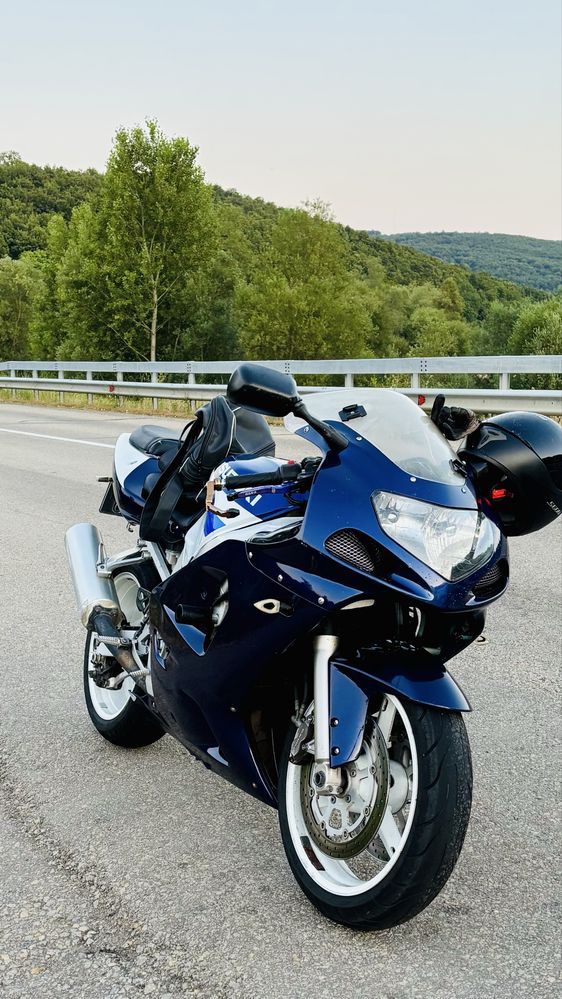Suzuki gsxr600 an 2001