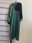 Abaya deyarli yangi