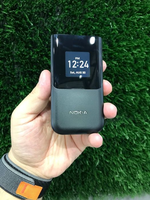 Nokia 2720 yengi 2 ta simkartali.