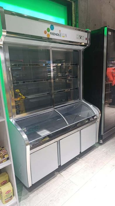 Холодильник витринный