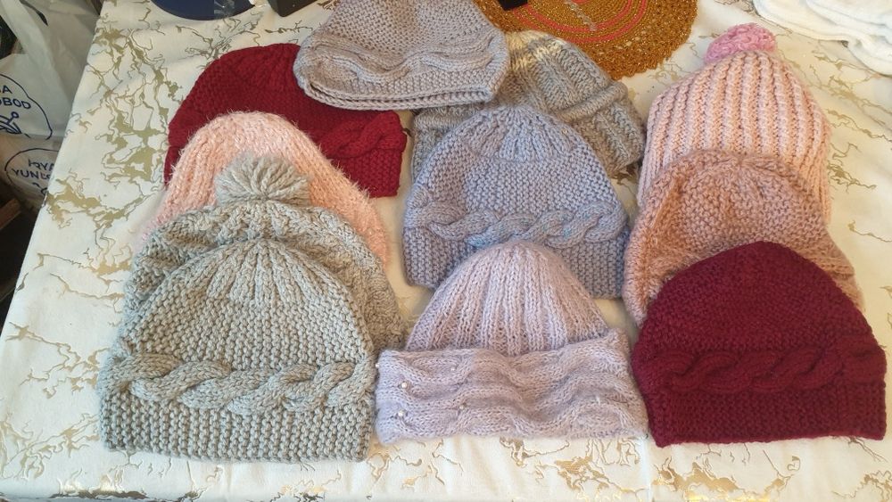 Вязаные носочки, шапки,ободки