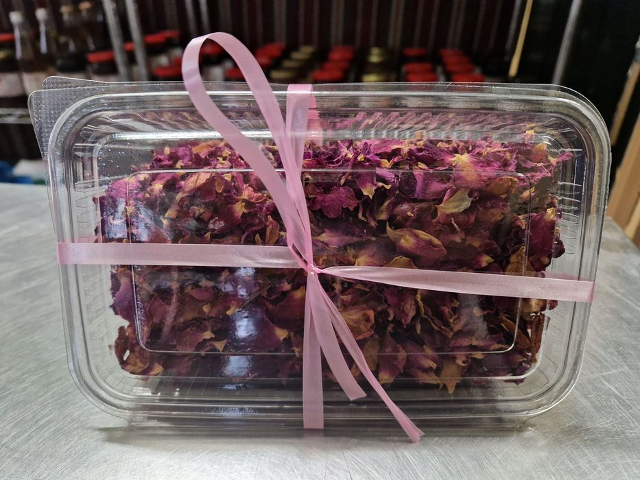 Petale uscate trandafir Rose de Rescht