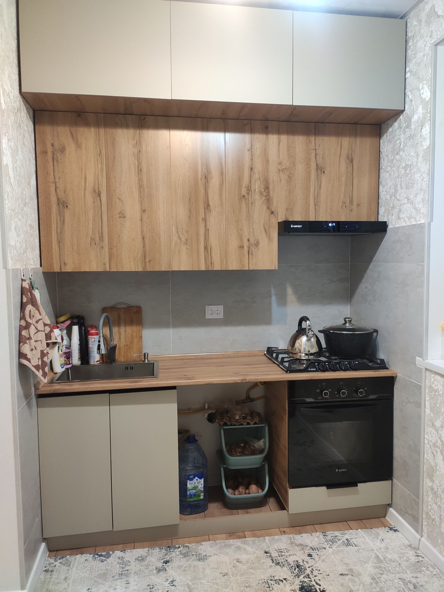 Продается квартира 4/6/9 Сергели-5 2х6 балкон