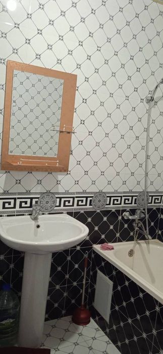 2 xonalik kv ijaraga beriladi