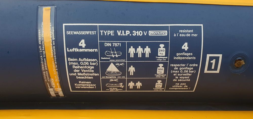 2 caiace, 2 placi windsurf si vele, barca gonflabila, import Germania