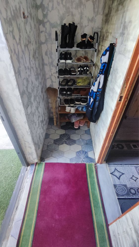 Продам дом в центре Есика