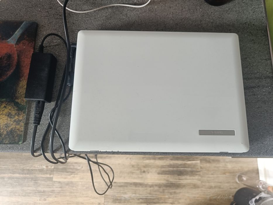 Laptop Terra mobile 1211 M72SR