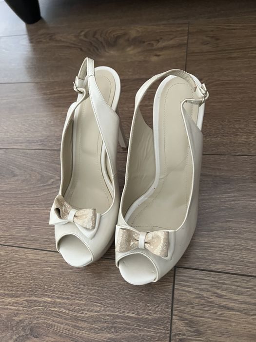 Sandale cu platforma Stefania