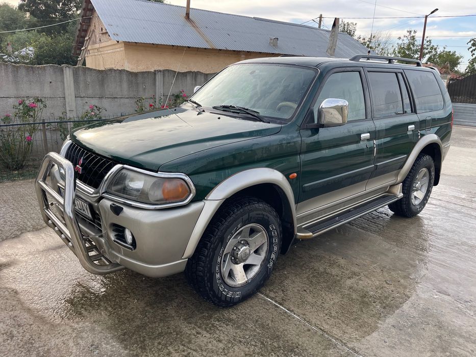 Mitsubishi Pajero Sport motor 2972 cc 125 hp benzină 24 valve cu