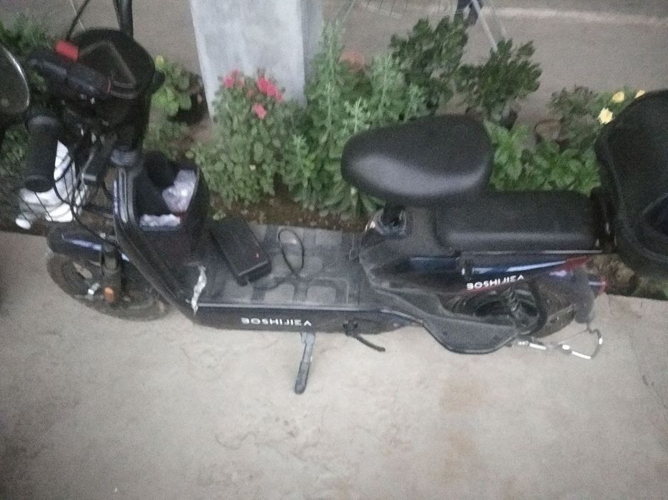 Elektr skuter 25 km/s