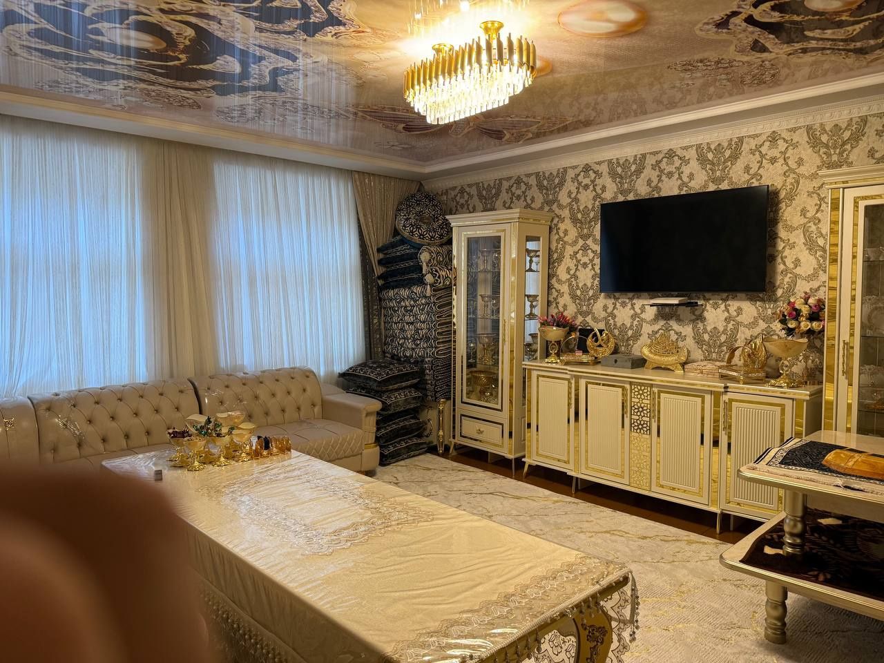 Ховли Уй сотилади