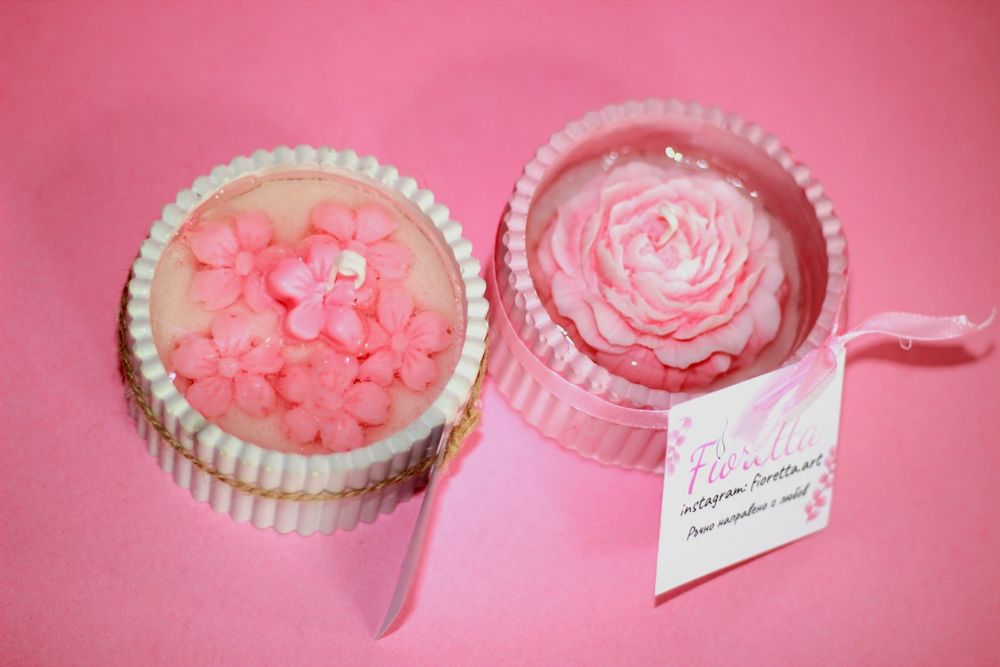 Ръчно направени свещи-десерти