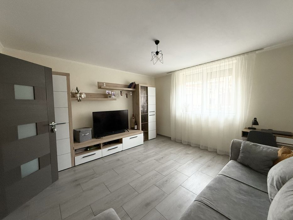 Casă de vânzare – Oradea, Strada Soarelui