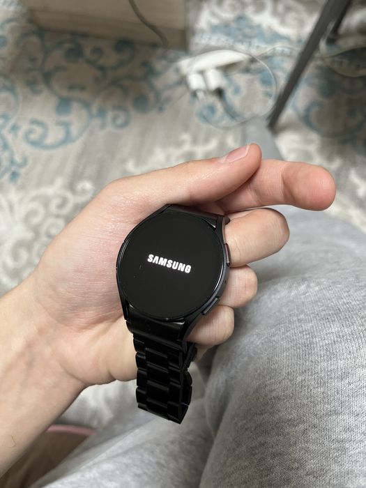 Продам ноутбук и часы самсунг