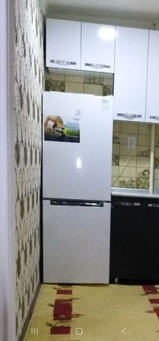 Продаётся холодильник как новый Индезит воздушный двух камерный