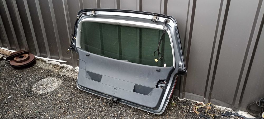 Haion Volkswagen Golf 5 Coupe