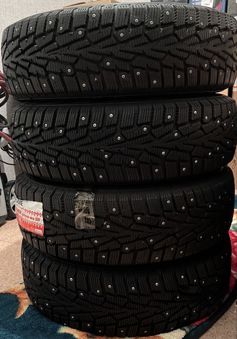 Продам колёса с дисками 185/70 R14(шипованные)