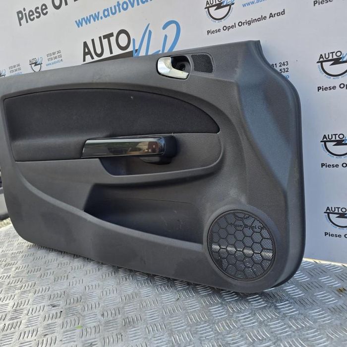 Fata usa interioara stângă fata Opel Corsa D