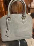 Оригинална чанта Louis Vuitton