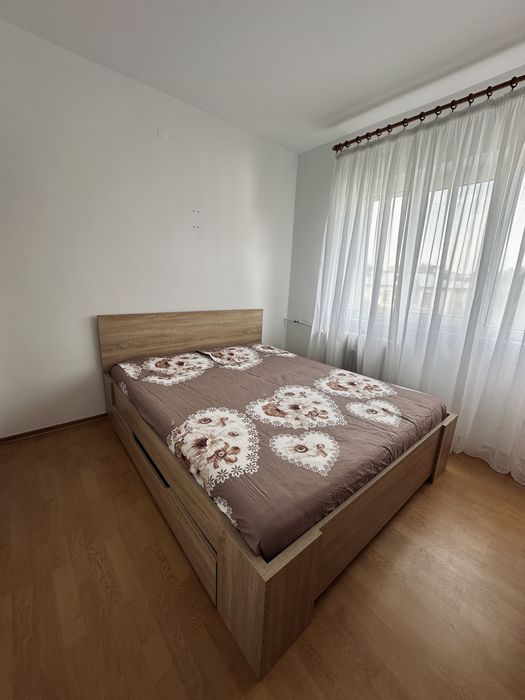 Inchiriez apartament
