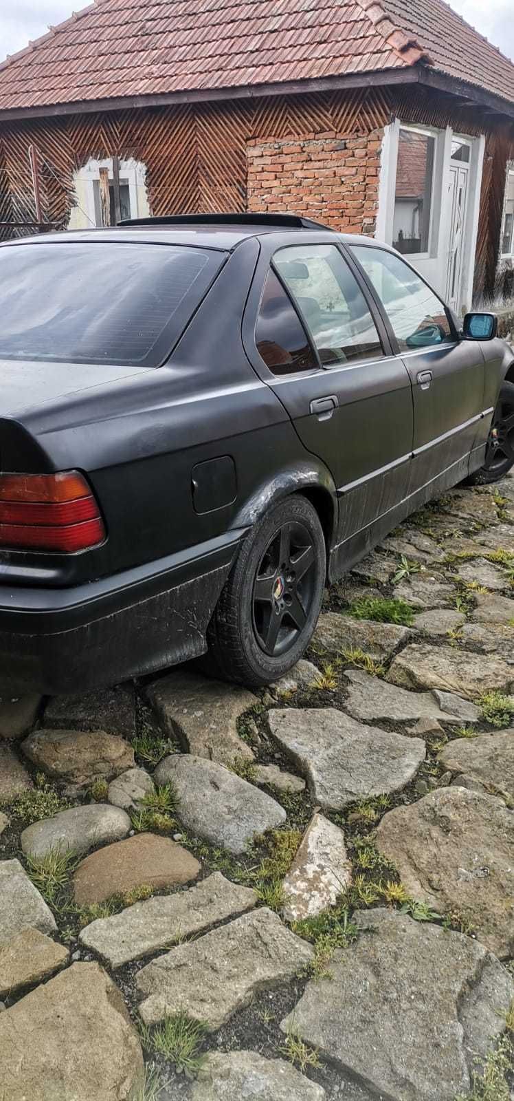 BMW 316I berlina