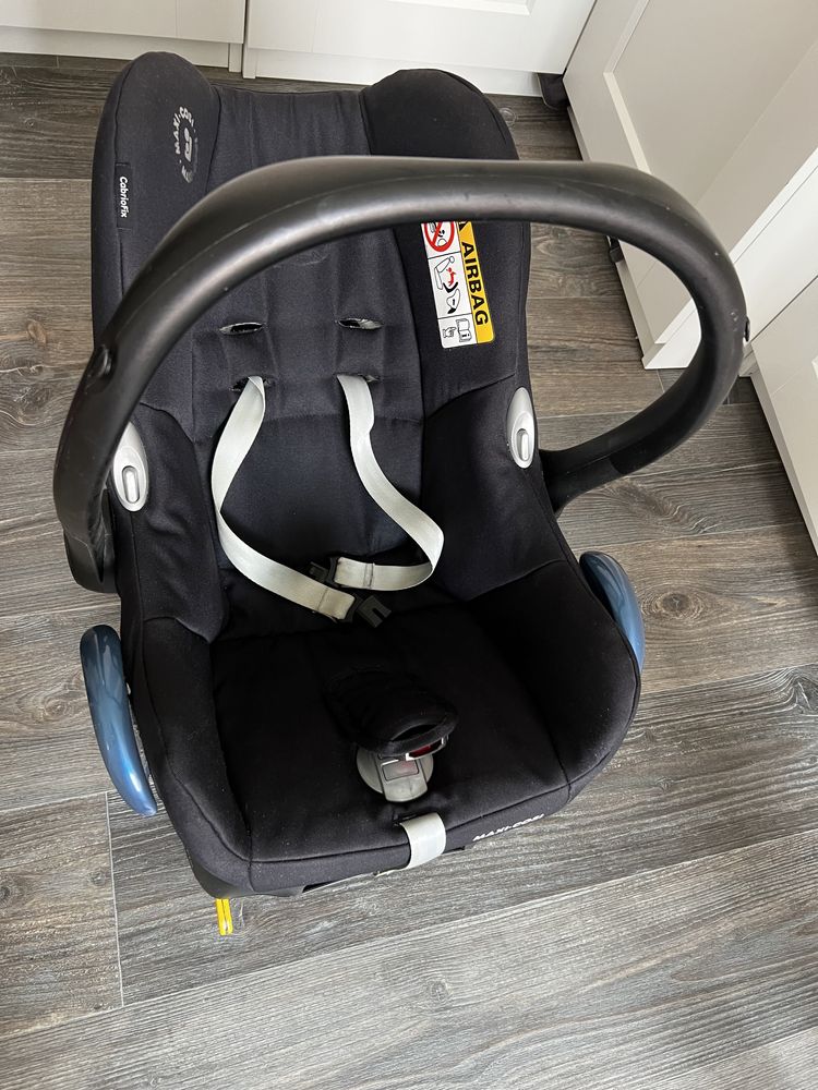 Scaun masina/ scoica masina/ carseet Maxi Cosi cu Isofix