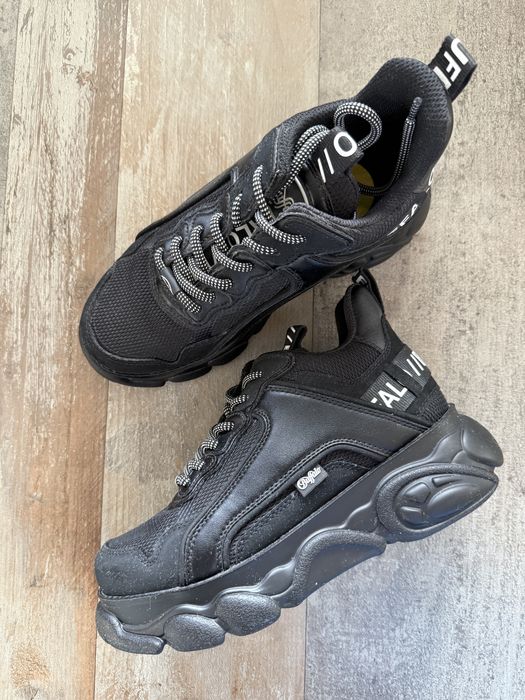 Нови кецове Buffalo