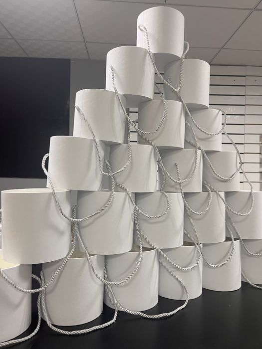 Коробочки круглые размер 17*17 в большом количестве 850 тенге за 1 шт