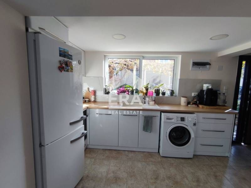 Прекрасна къща в село Крепост