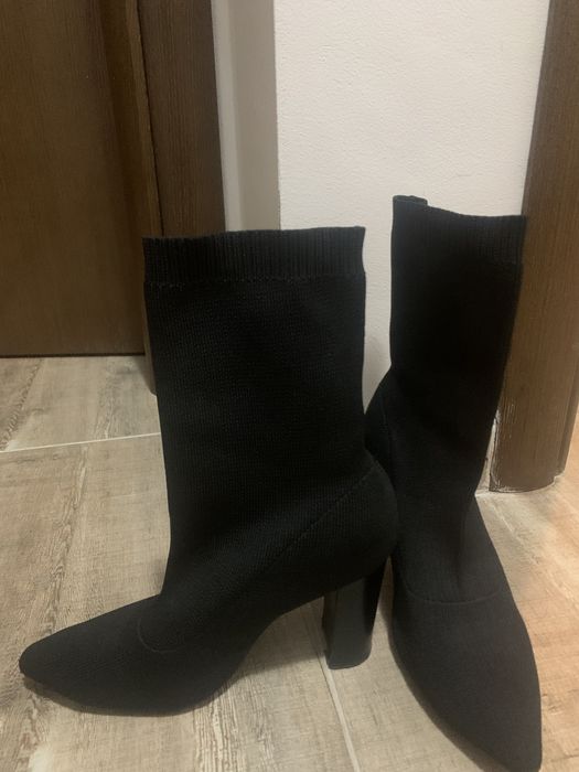 Черни боти тип чорап
