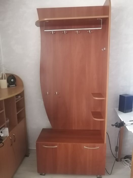 Продам прихожую, б/у.