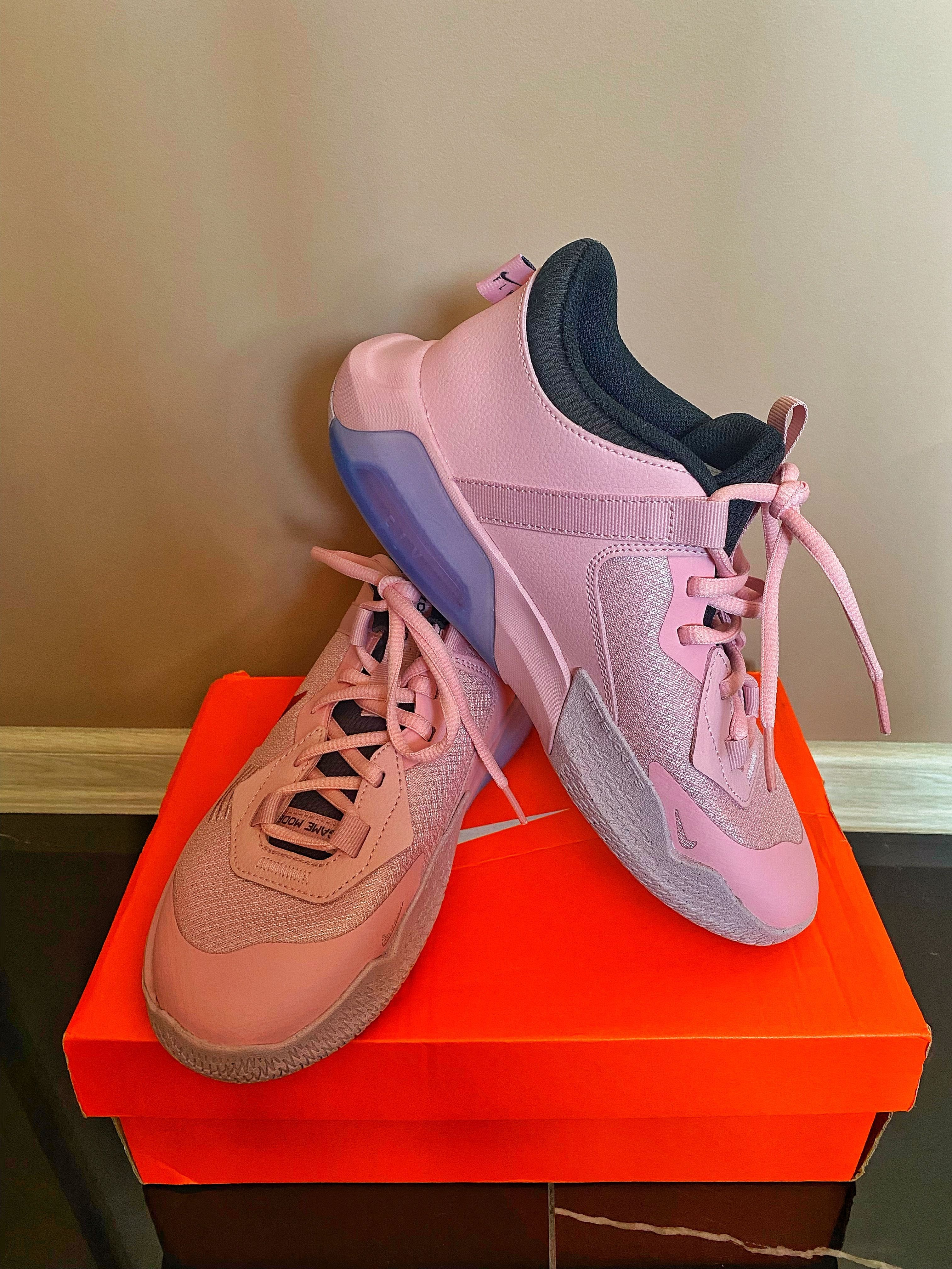 ОРИГИНАЛНИ Nike Air Zoom Crossover Pink