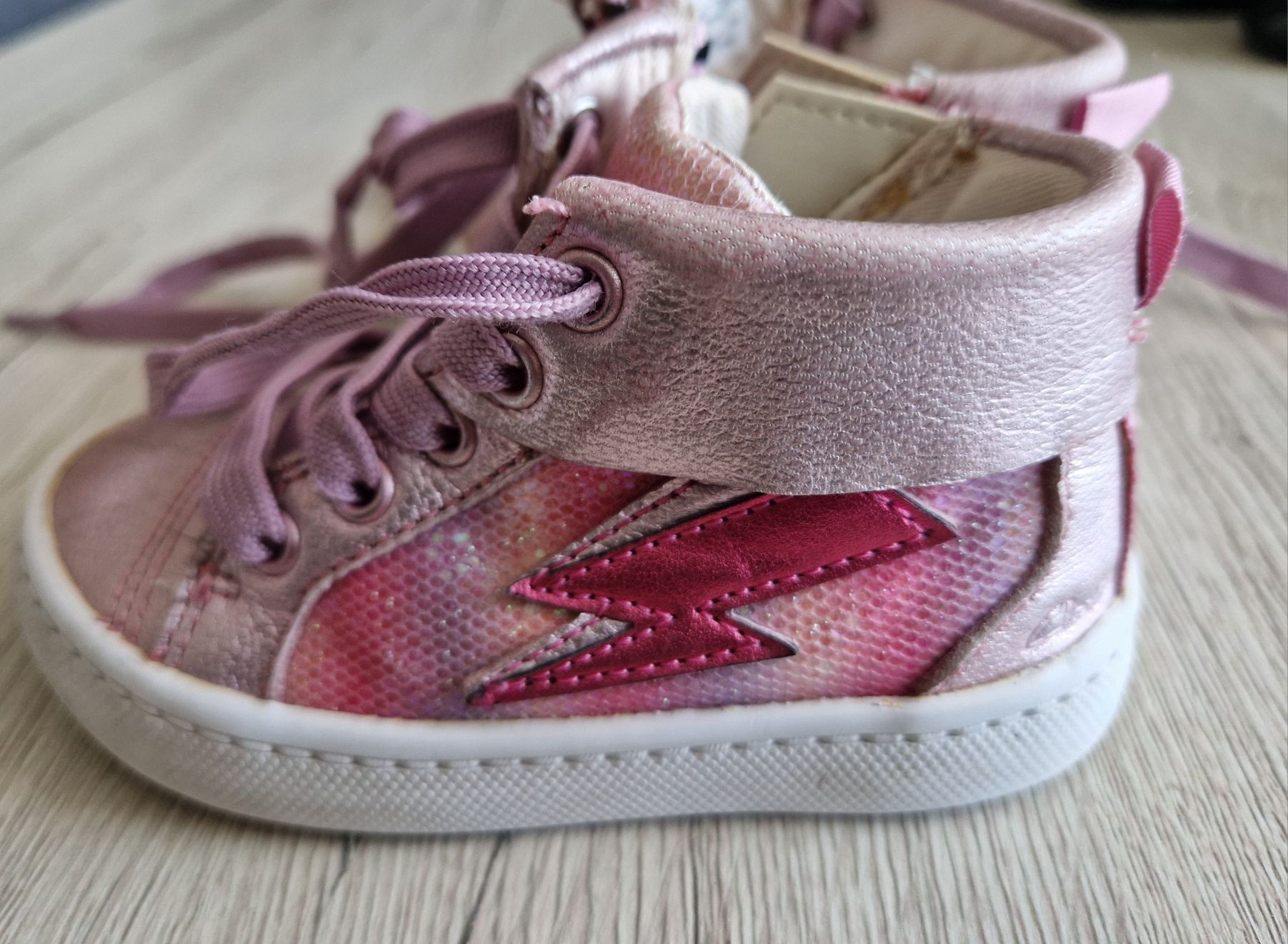 Детски обувки Clarks - размерEU 21, UK 5