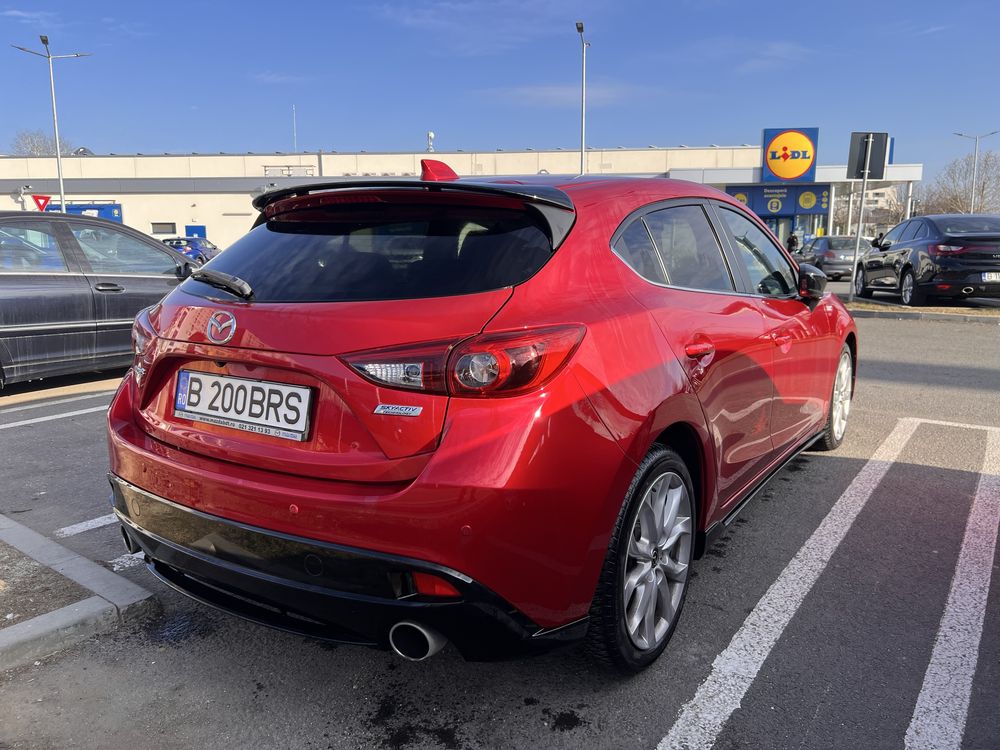 Mazda 3 FULL OPTION Generatia III