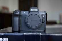 Продавам Canon EOS R в отлично състояние