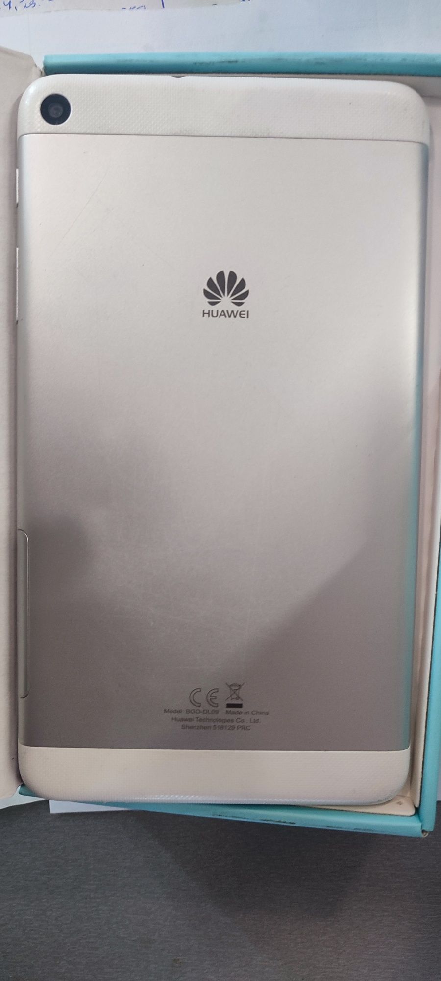Продавам таблет Huawei MediaPad T2 7..0