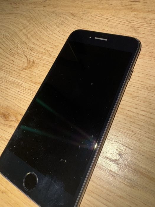 iphone 8 64gb използван
