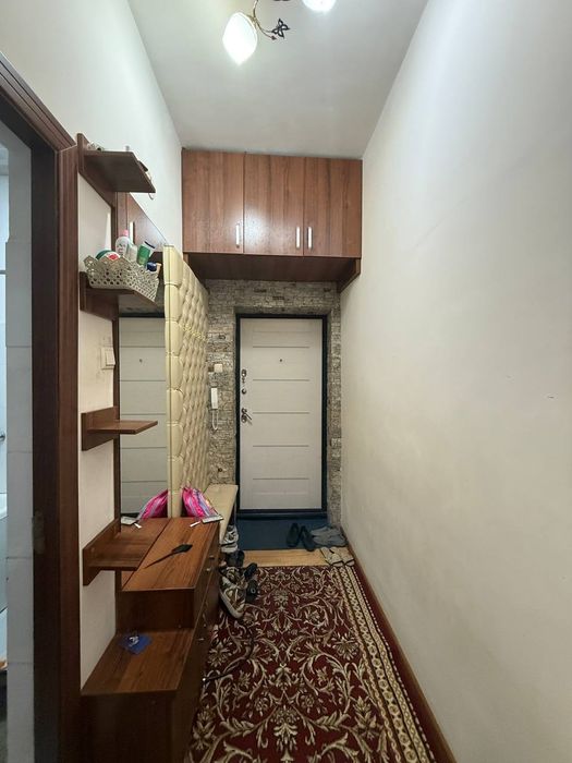 Сергели 6а уй сотилади