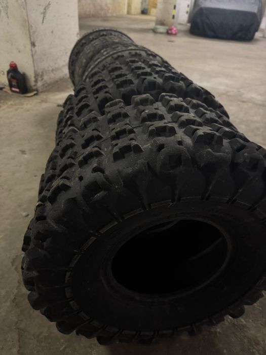 Maxxis razr 2 22x11-9