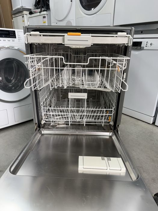 Съдомиялна  Miele за вграждане MIELE
