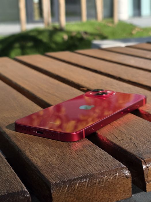 iPhone 13 RED / 128GB / 100% Battery Health