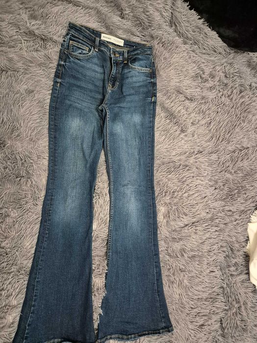 Blugi dama Bershka xs 34 evazați